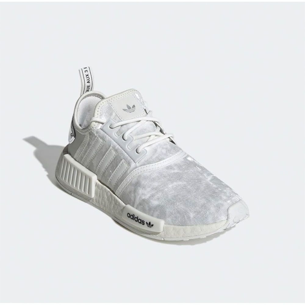 NEW Adidas NMD R1 Women’s Velour Crystal White & Silver Chrome Sz 7 - Picture 5 of 13